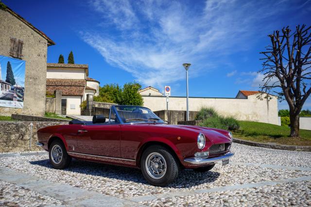 Immagine Allegata: Fiat 124 Spider for NL-1.jpg